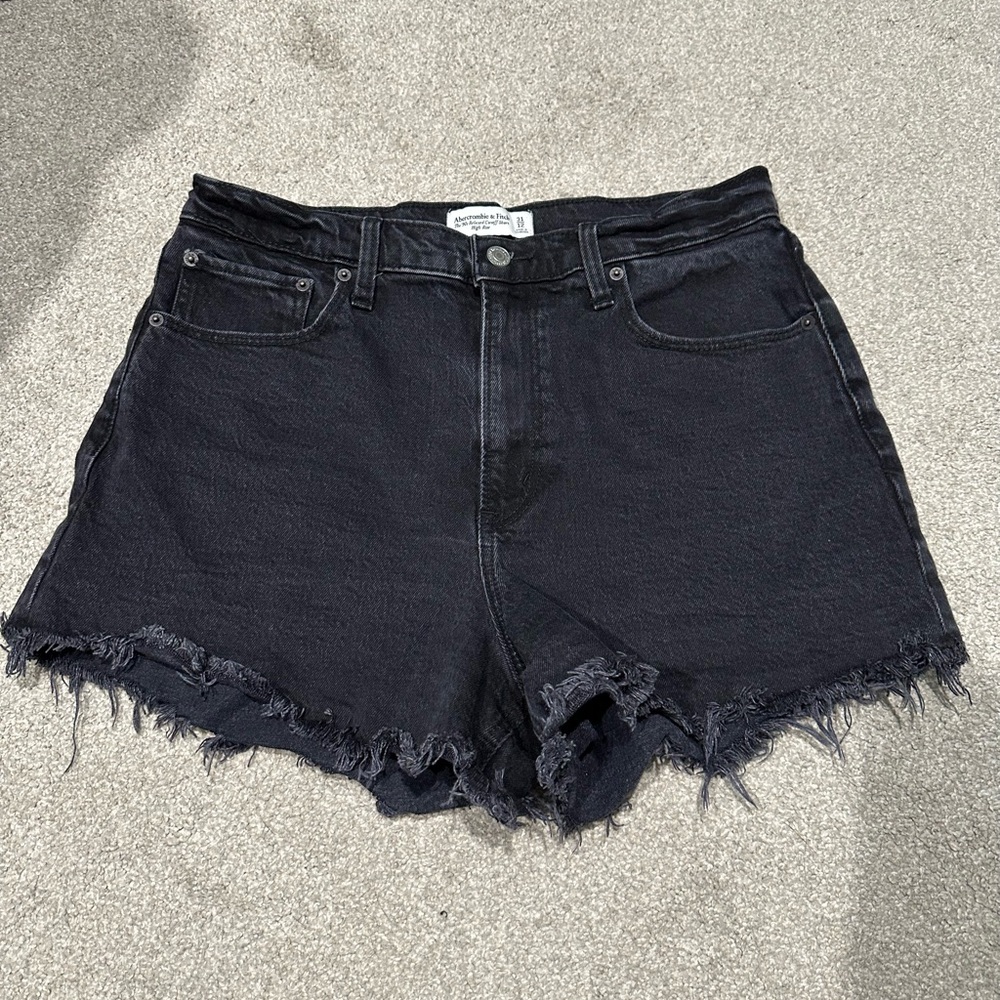 Abercrombie 90’s relaxed denim shorts